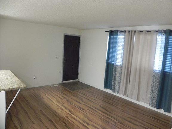 3rd image of 3675 S 2200 W APT 33