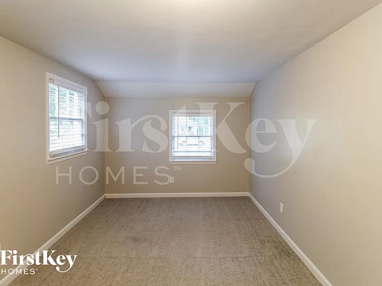 4272 Jade Trl — Photo 10