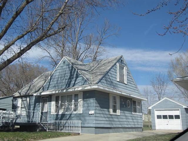 1st image of 704 Orchard St