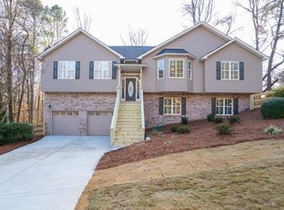 320 Spring Ridge Dr, Roswell, GA 30076