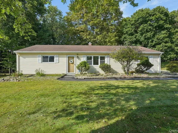 15 Olin Drive, Nanuet, NY 10954