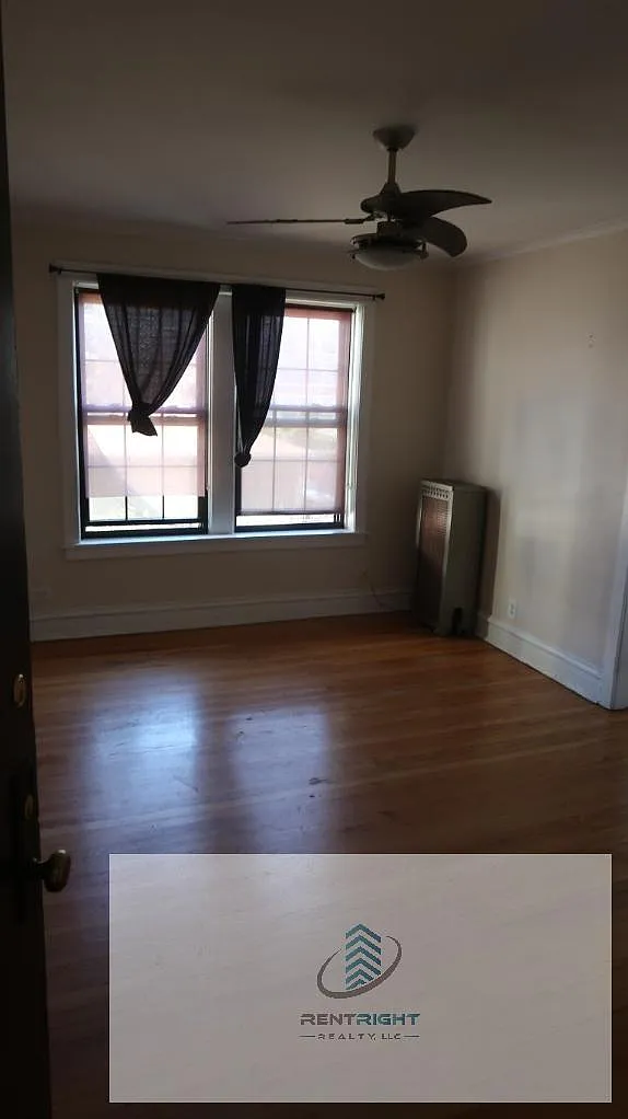 Studio, 1.0 bath, 550 sqft, $1,300 — Photo 1