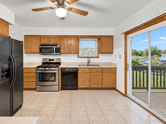4th image of 639 Sullivan Ln