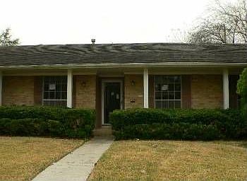 2nd image of 10802 Sagewillow Ln