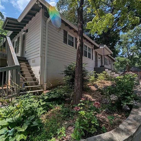 2079 Northside Dr NW — Photo 2