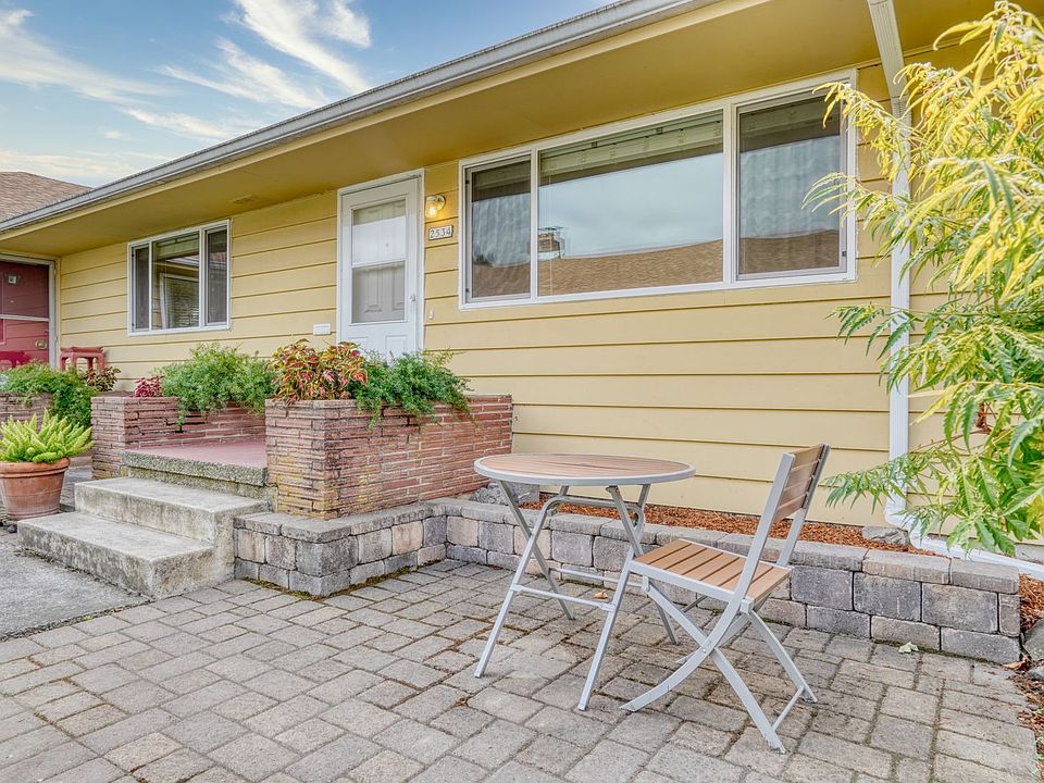 1st image of 2534-2536 SE 30th Ave #2534