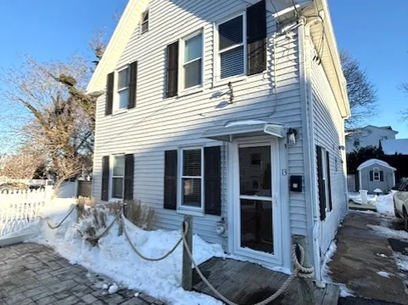 13 Howland St, Plymouth, MA 02360