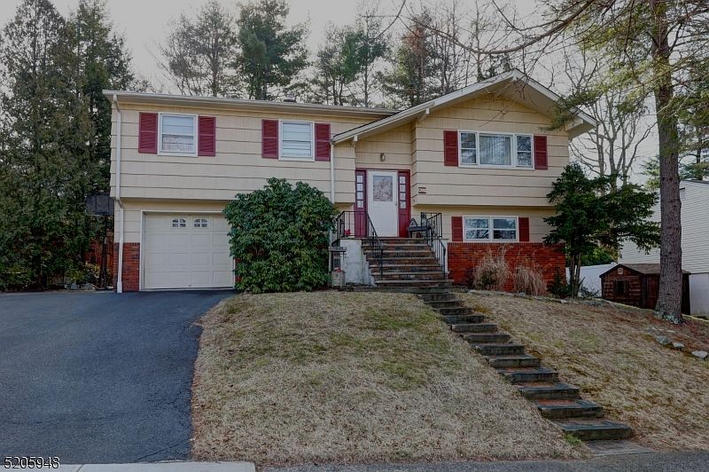 6 Wolfe Dr, Wanaque, NJ 07465 Zillow
