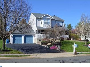 2590 Willow Stream Dr, Quakertown, PA 18951