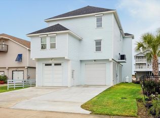 430 Amanda Cir, Tiki Island, TX 77554