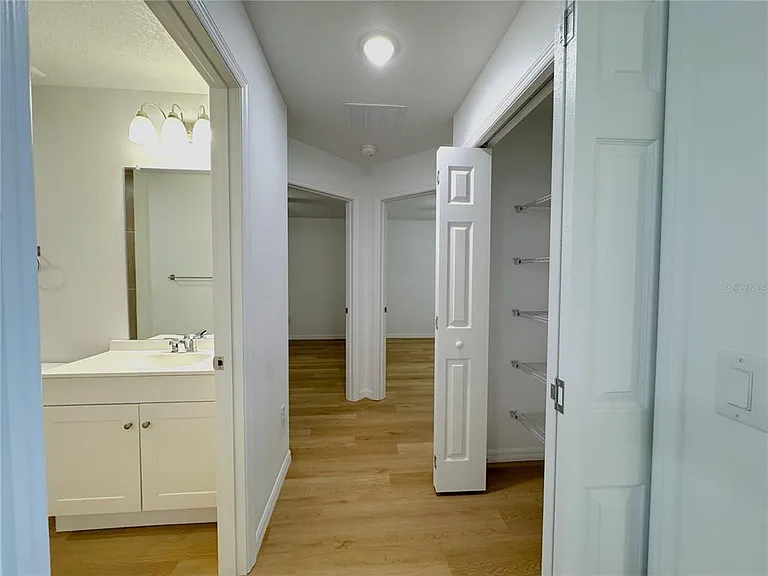 1017 Carnegie Dr — Photo 8