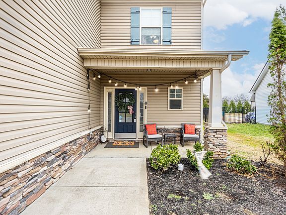 3rd image of 1707 Warmingfield Dr