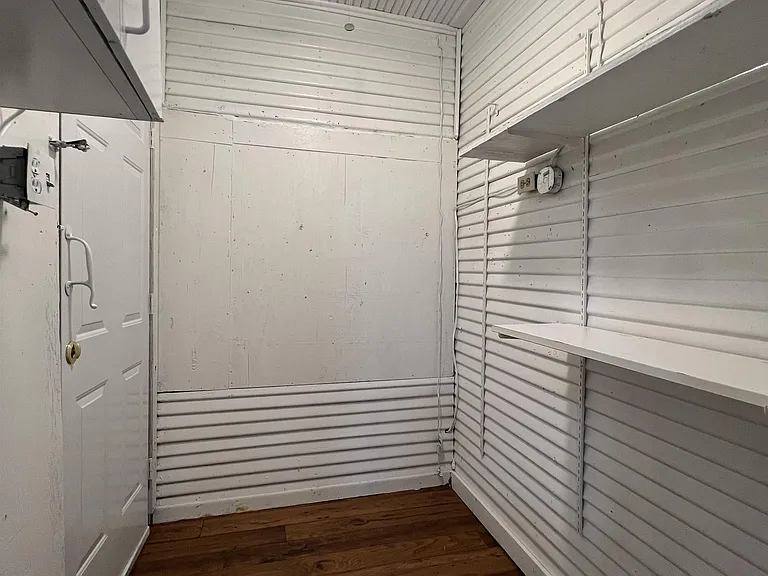 124-126 Wiggins Pl #1 — Photo 15