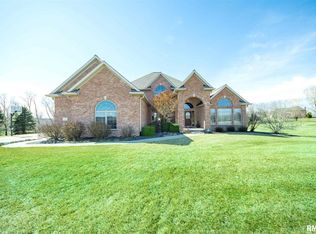 1512 Timber Rail Dr, Washington, IL