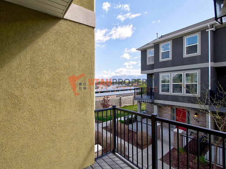 1790 W Dalmeny Way — Photo 24