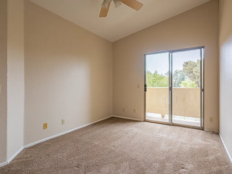450 Tava Ln — Photo 22