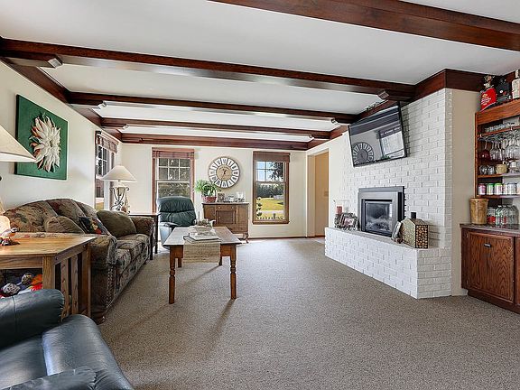 family room w/gas FP