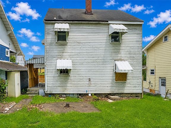 3rd image of 514 Riverview Dr
