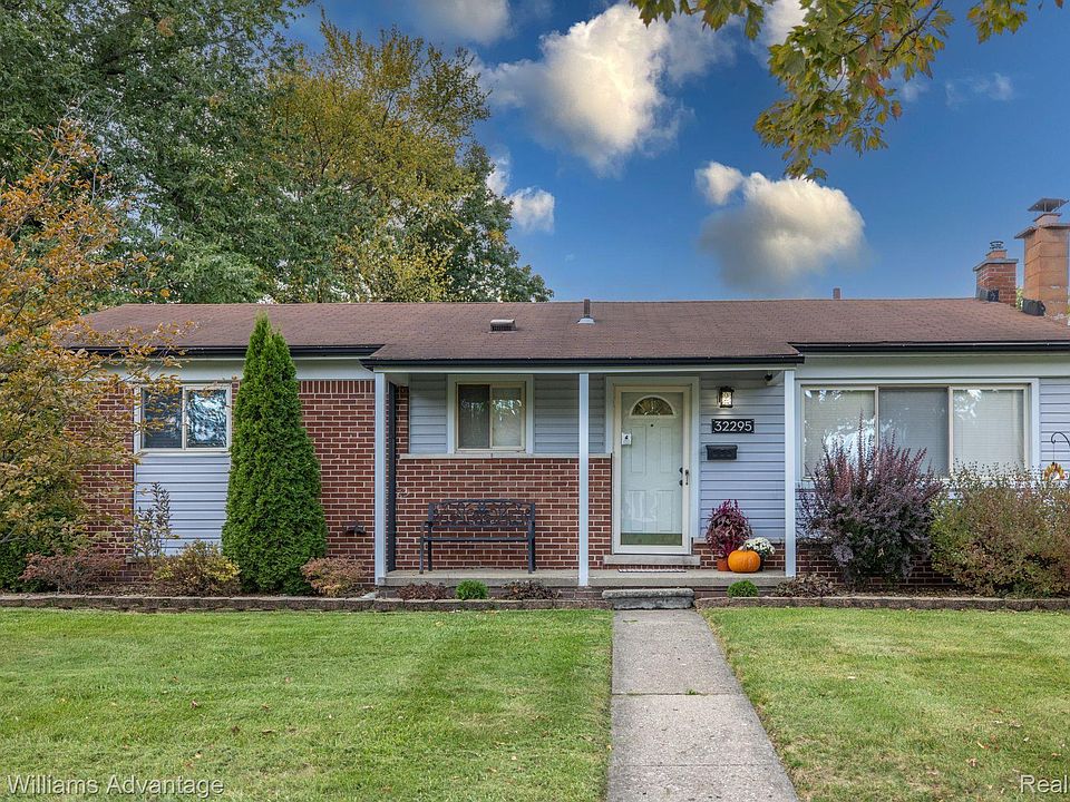 1st image of 32295 Meadowbrook St