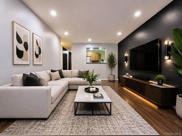 Baybridge Condominiums — Photo 3