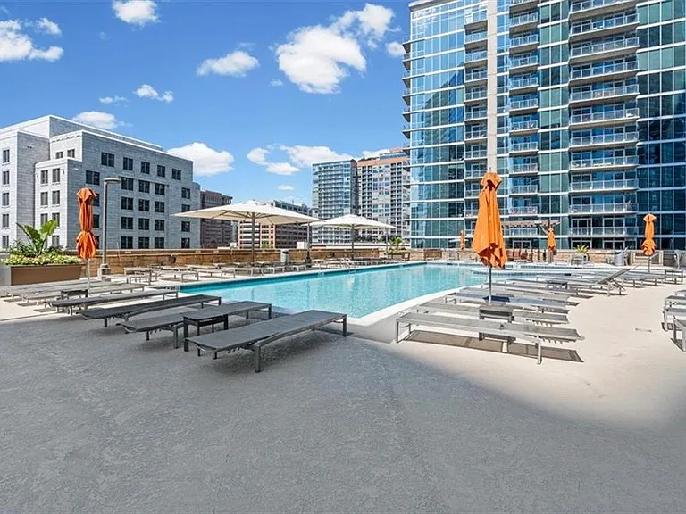 1080 Peachtree St NE #2110 — Photo 31