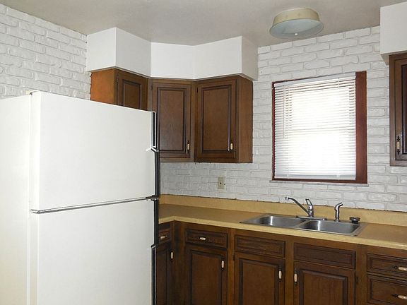5th image of 29-30 Manor Dr