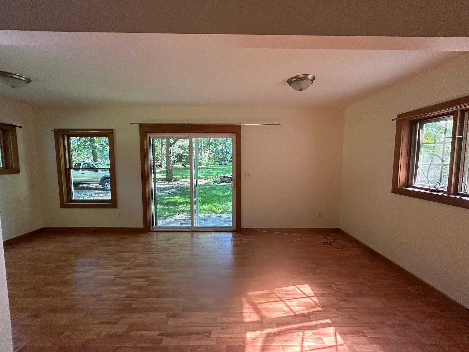 1 bed, 700 sqft, $1,250 — Photo 3