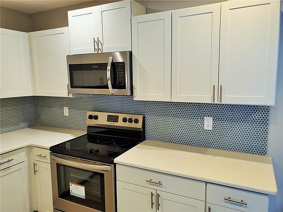 4th image of 4114 Chestnut Ave