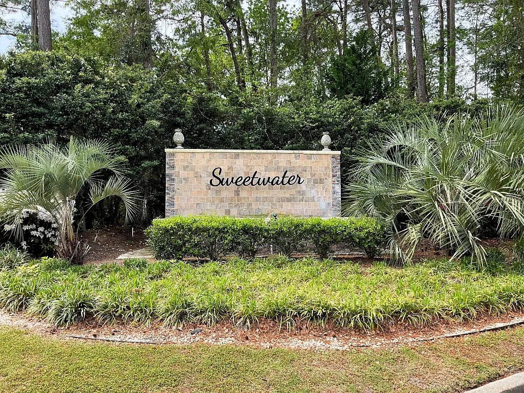 Building Photo - 6307 Sweetwater Blvd