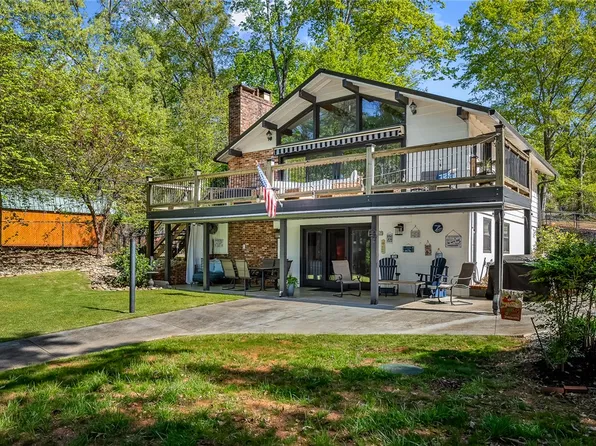 229 Joann Cir, Fair Play, SC 29643