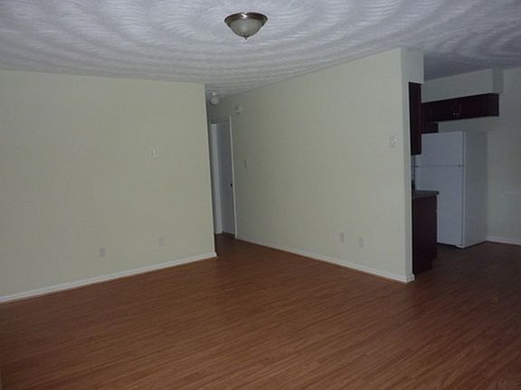 4th image of 2623 Waverly Way APT A