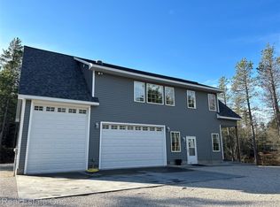251 S Lake Michigan Rd, Gulliver, MI 49840