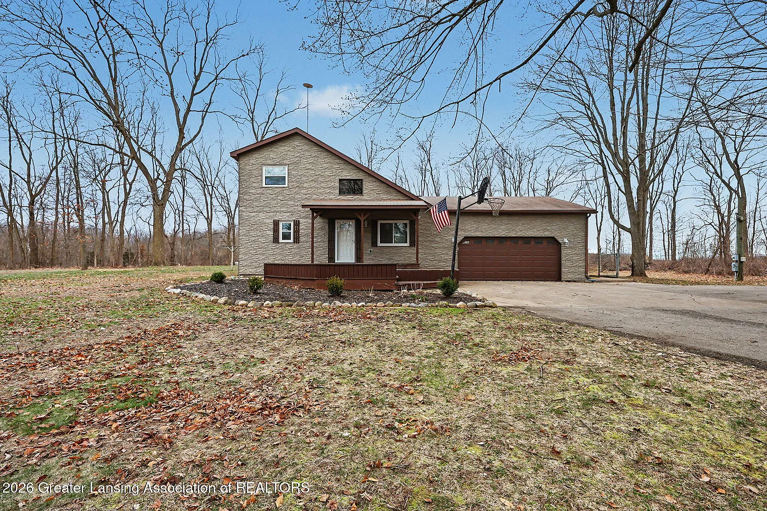 3161 Island Hwy photo 1