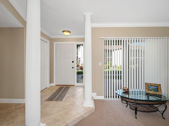2nd image of 881 Panama Ct Unit 201