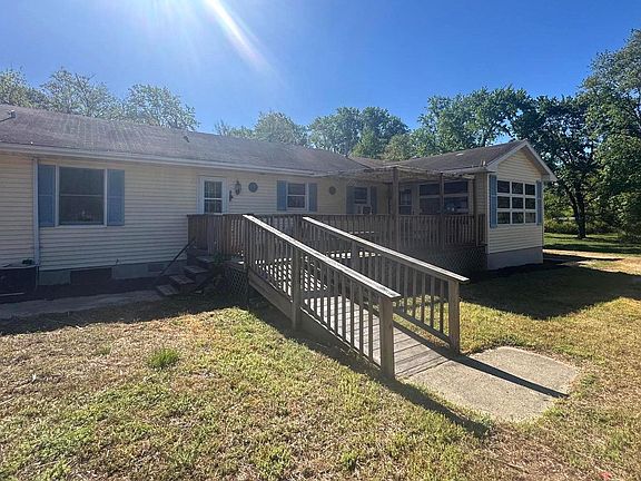 3rd image of 10280 Log Cabin Rd