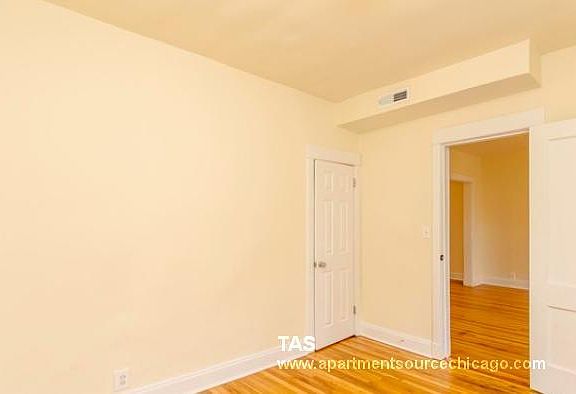 2nd image of 1522 N Kedzie Ave APT 2