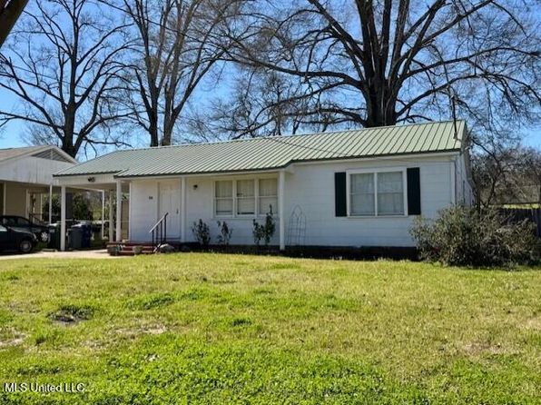 106 Laurel Ave, Natchez, MS 39120