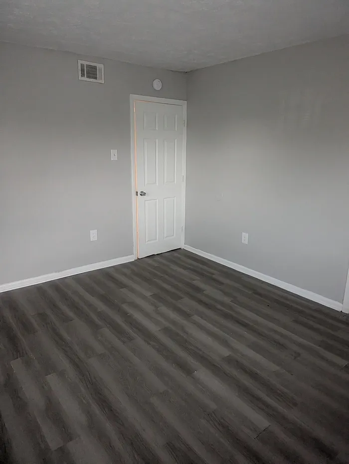 2 bed, 1.0 bath, 750 sqft, $1,000 — Photo 4