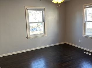 1106 S Stewart Ave, Springfield, MO 65804