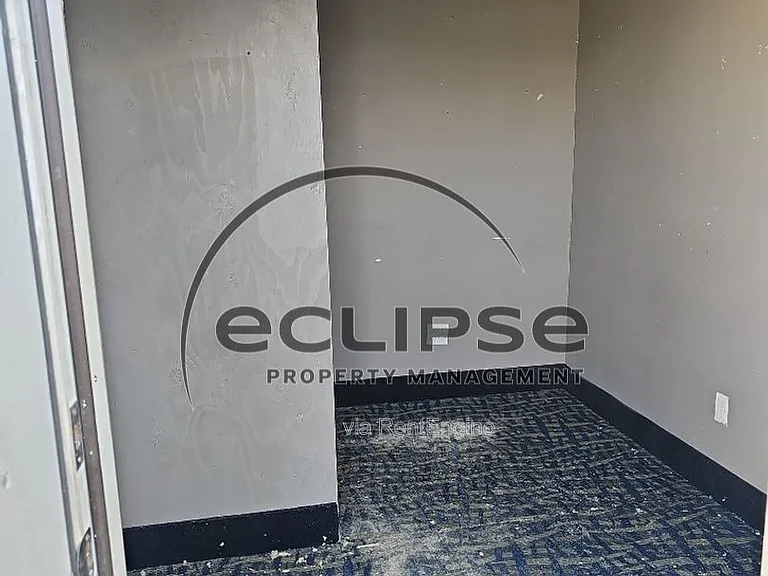 501 Foster Ave — Photo 22