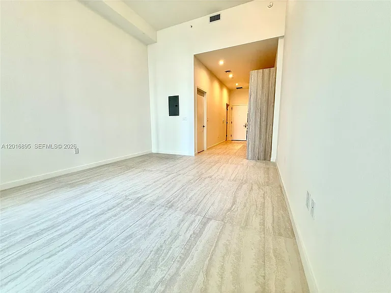 77 SE 5th St #1213 — Photo 9