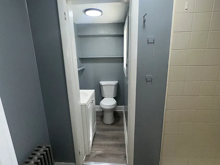 84 Washington St #1R — Photo 6