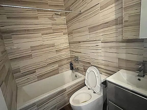 4th image of 2331 Bedford Ave APT 1A