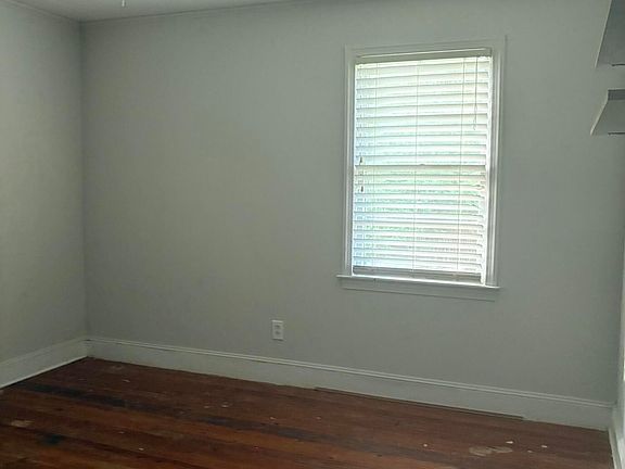 4th image of 982 Castle Rock Farm Rd