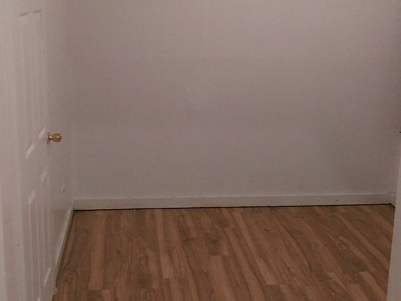 2nd image of 6040 S La Salle St #1