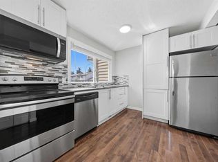 6100 SW 4th Ave NE #59, Calgary, AB T2A 5Z8