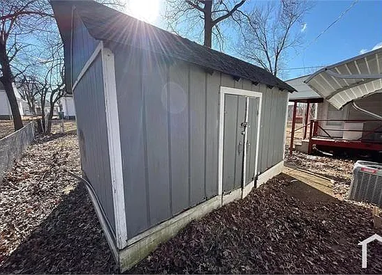 1230 Darr Dr — Photo 14