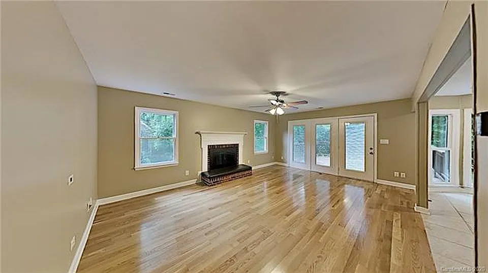 Stream Ridge Dr, Charlotte — Photo 4