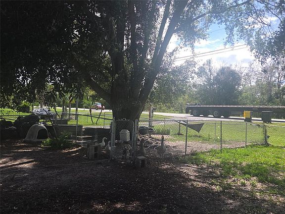 3rd image of 4450 POLK CITY ROAD