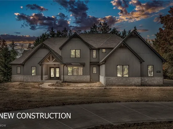 35 Hopewell Trl, Moreland Hills, OH 44022